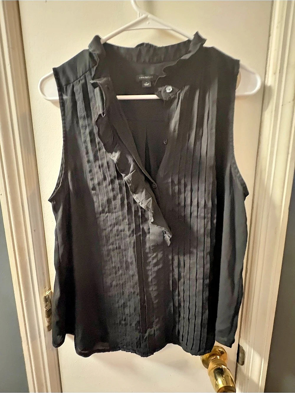 Ann Taylor Black Ruffle Front Sleeveless Blouse